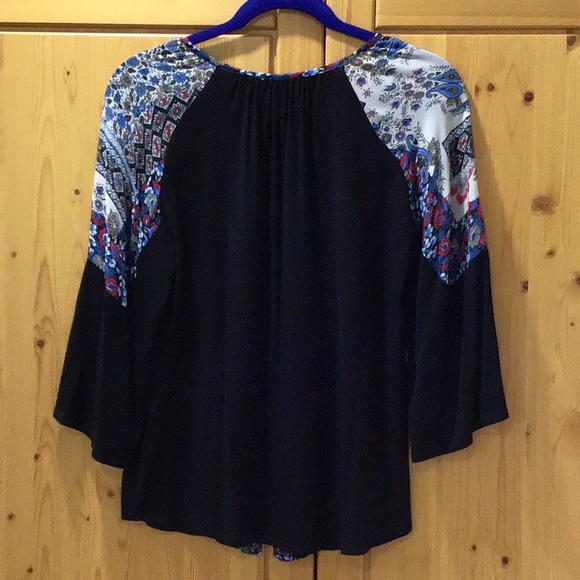 Top - Picture 2 of 5